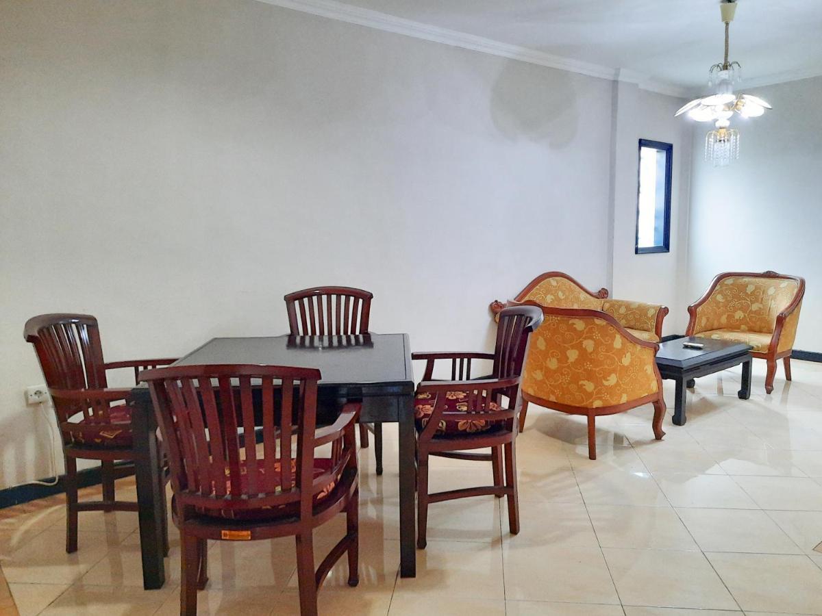 Hotel Sofia Juanda Surabaya Сидоарджо Екстериор снимка