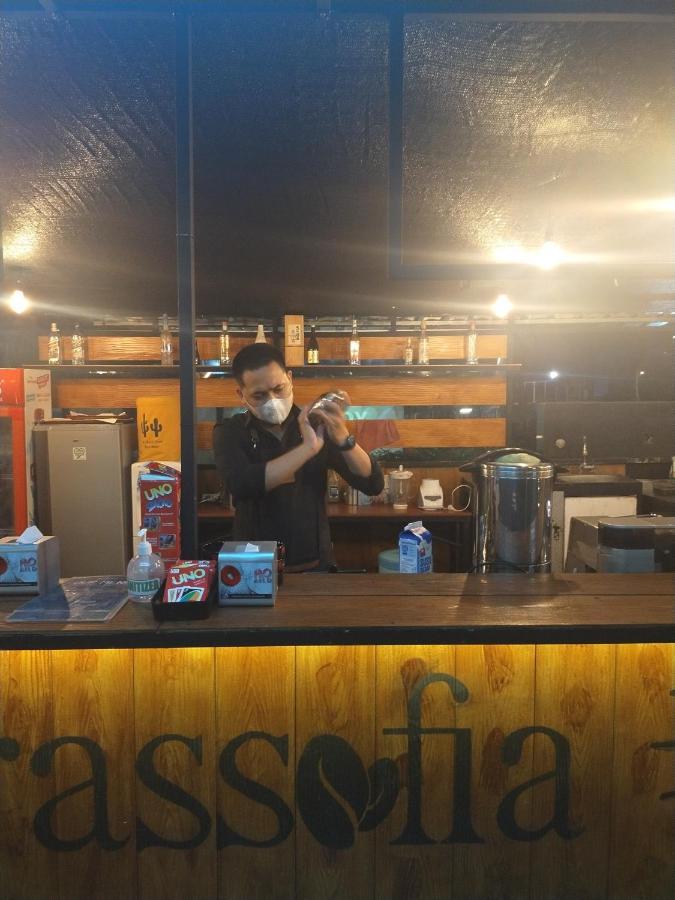 Hotel Sofia Juanda Surabaya Сидоарджо Екстериор снимка