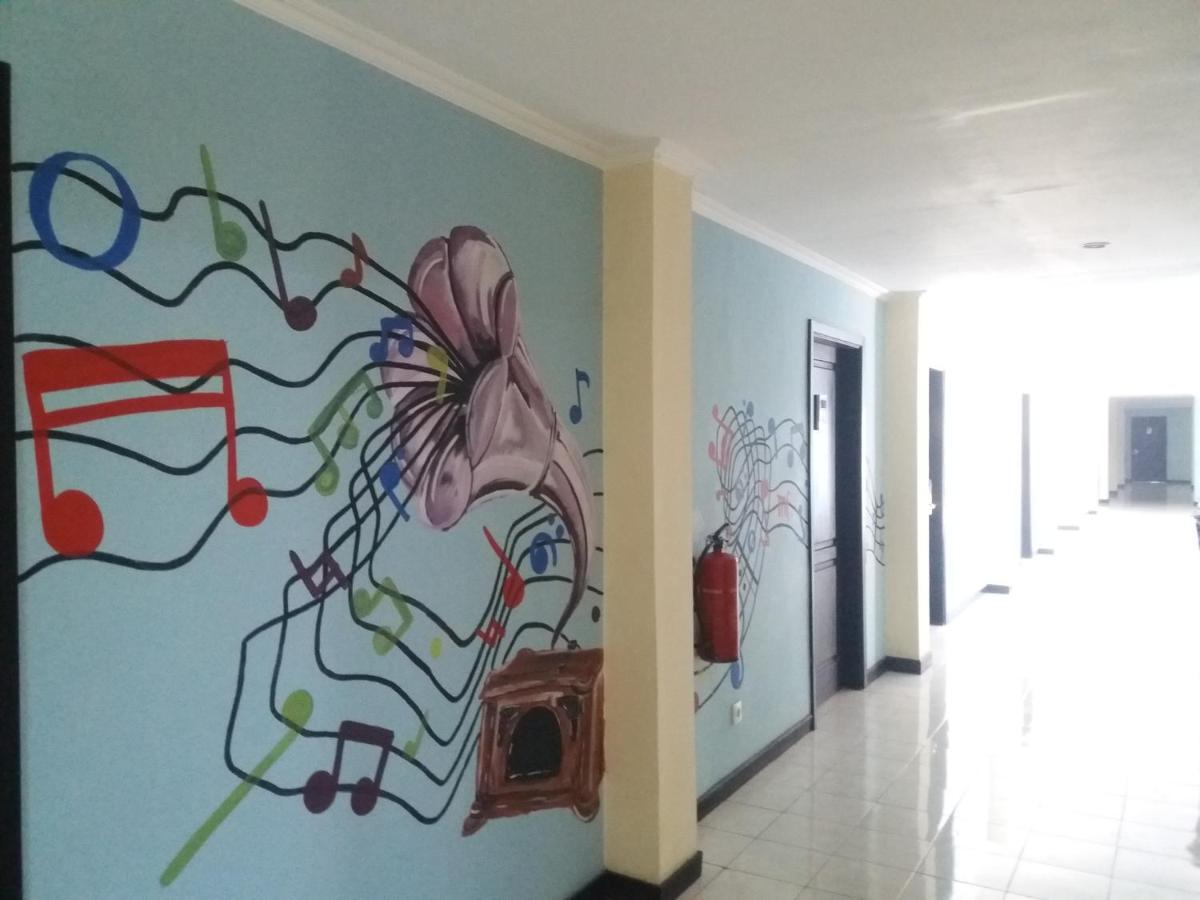 Hotel Sofia Juanda Surabaya Сидоарджо Екстериор снимка